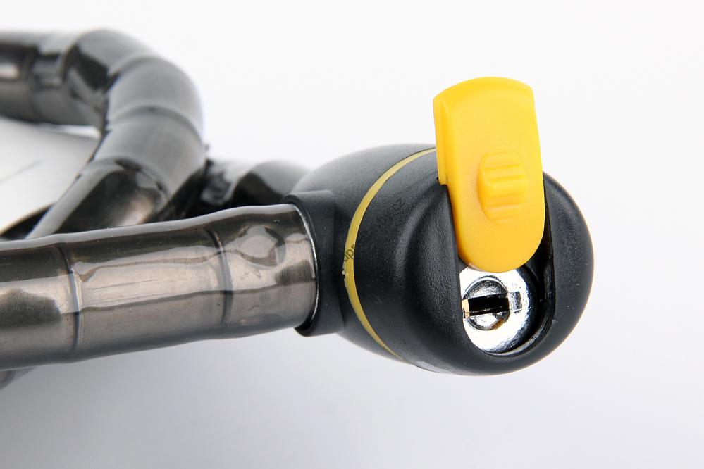 Zámek na jízdní kolo VOREL pancéřovaný 100 cm dlouhý, TO-77850